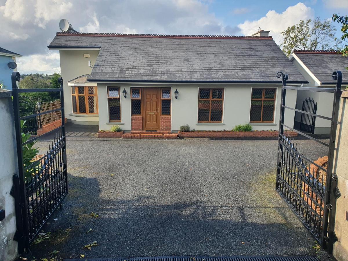 Carrick on Shannon Hillcrest House Bed & Breakfast エクステリア 写真